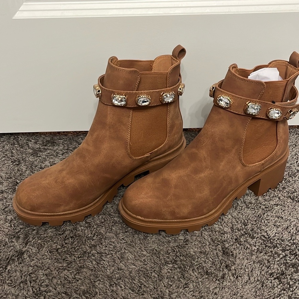 Brown ankle boots with jewel Velcro straps